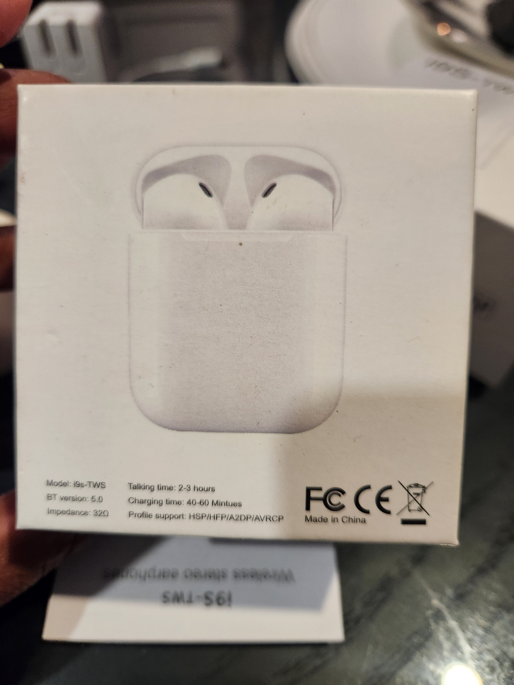 Wireless Earbuds - White - Picture 2 of 3